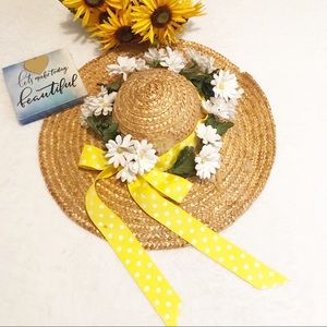 ⚠️5 for $10⚠️ Straw hat with ribbon and flowers